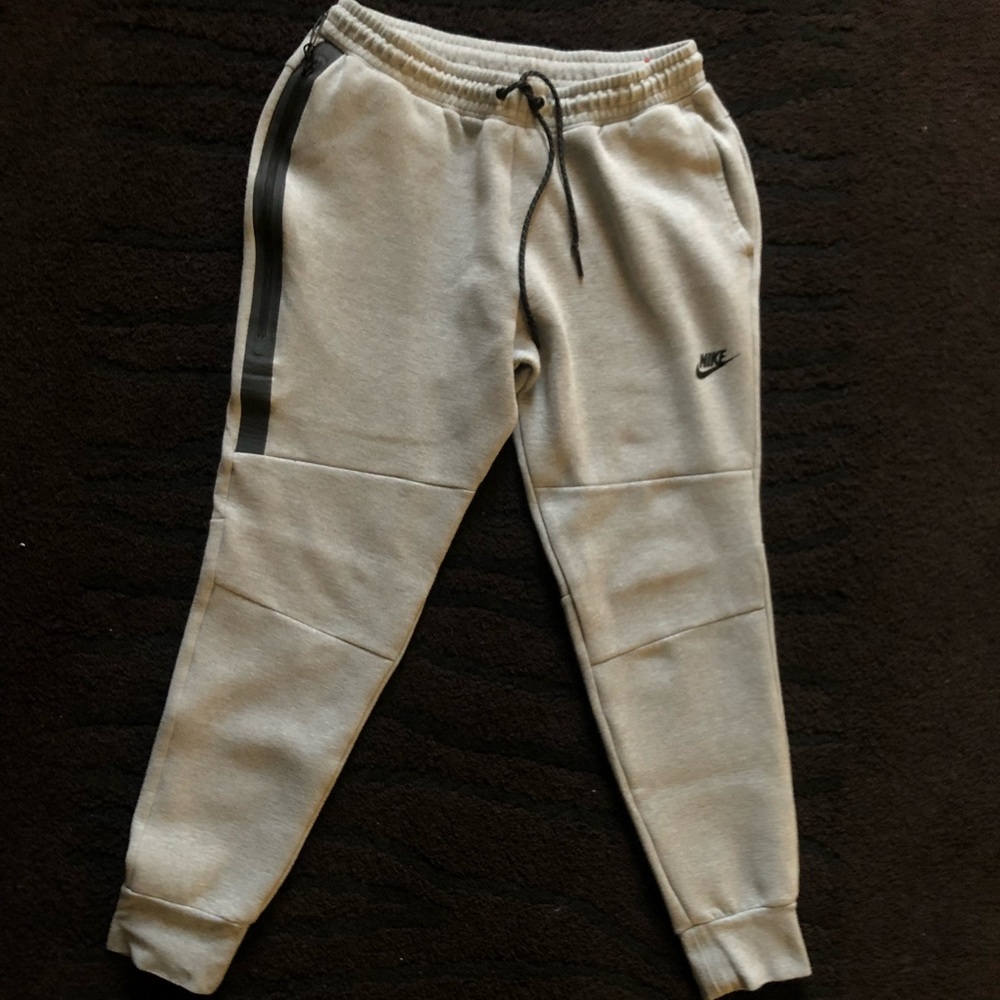 Nike Joggers Men’s Large 
New with tags